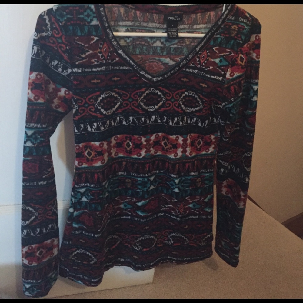Long sleeve printed top