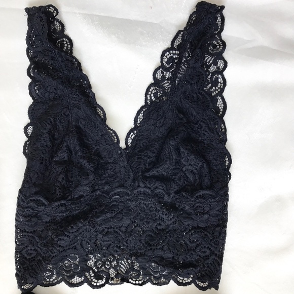 • Lace Bralette • - Picture 3 of 6