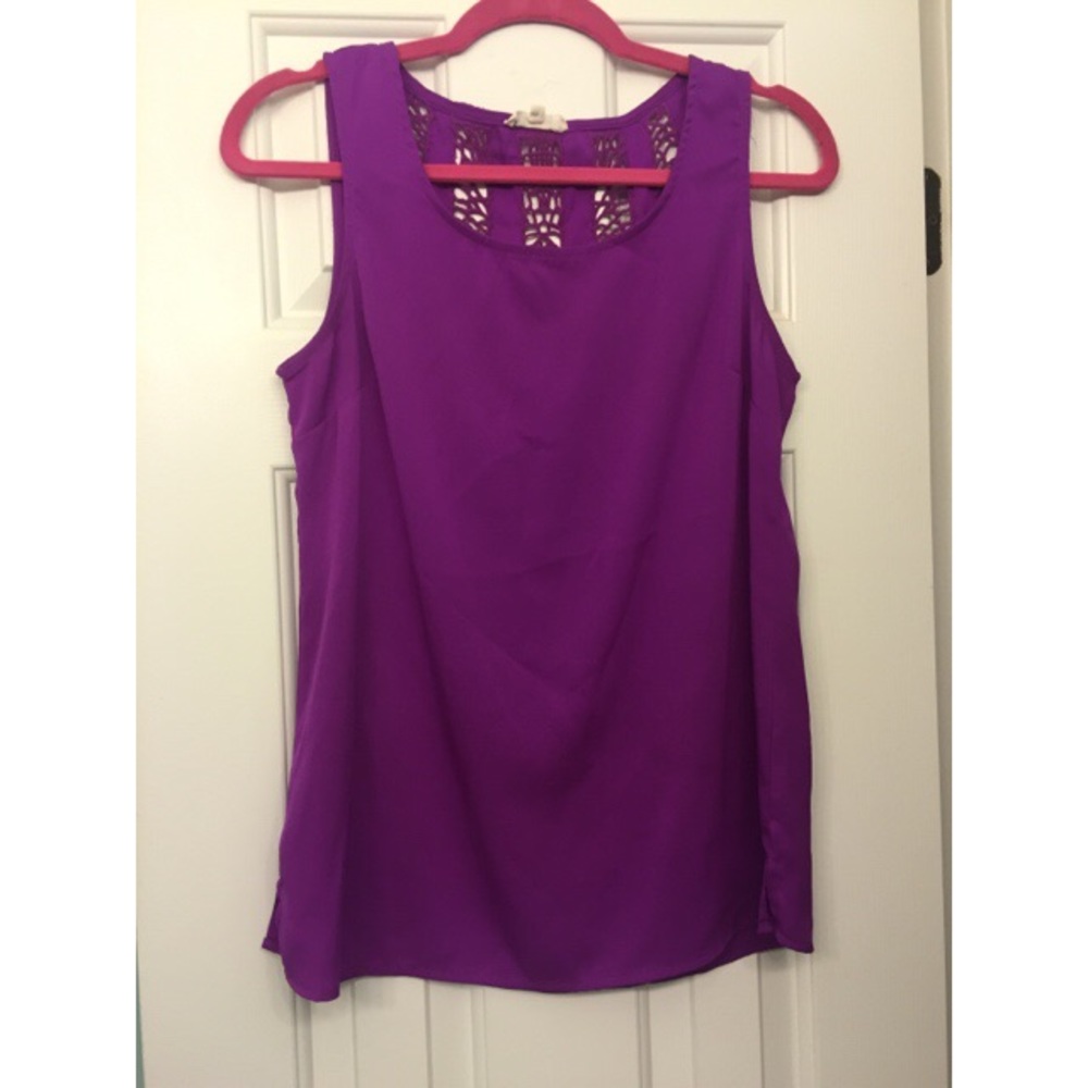 Tank top with lace detailing