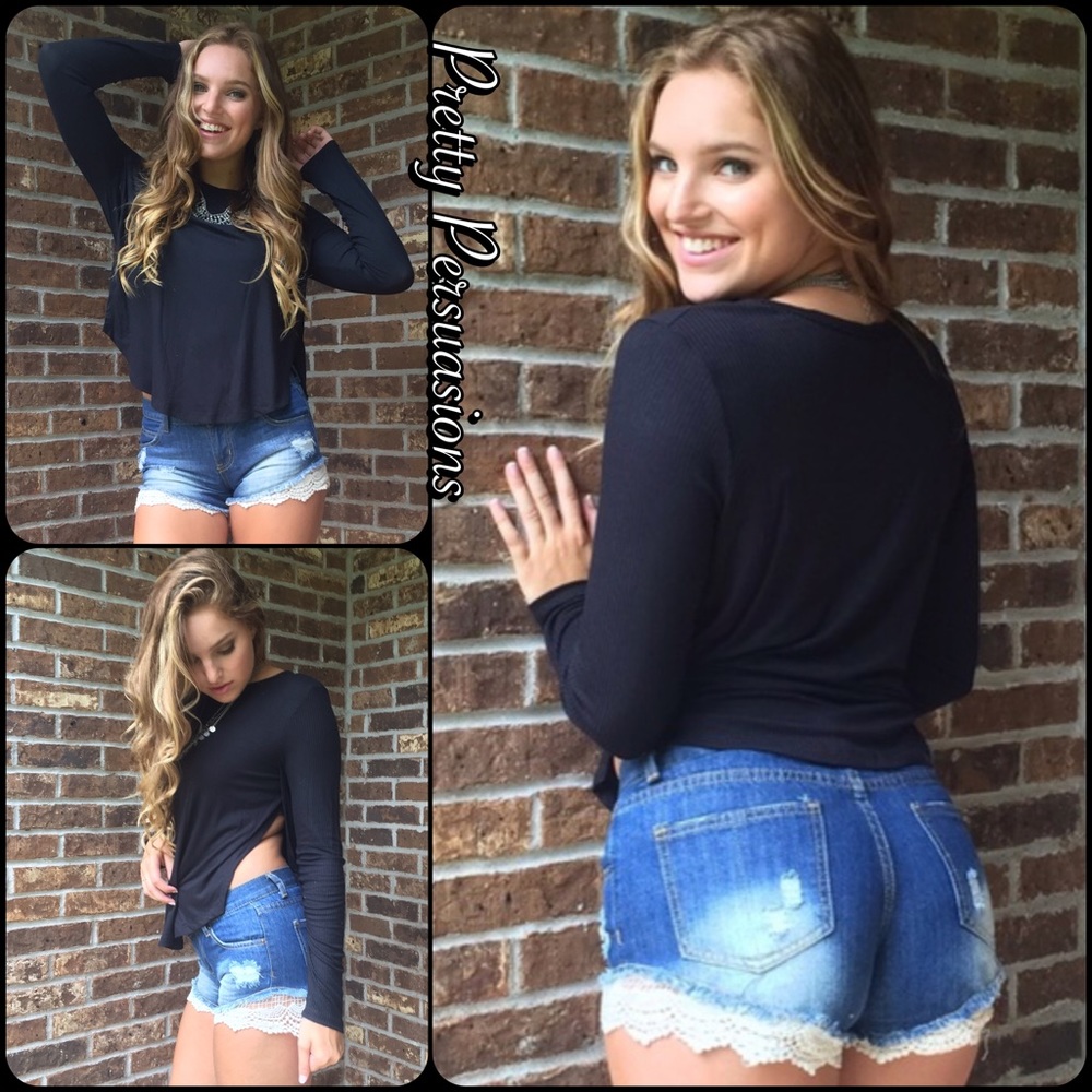 SALE 🎉 Lace Crochet Trim Distressed Denim Shorts - Picture 2 of 8