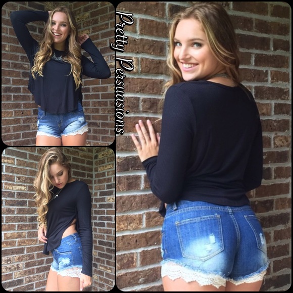 SALE 🎉 Lace Crochet Trim Distressed Denim Shorts - Picture 2 of 8