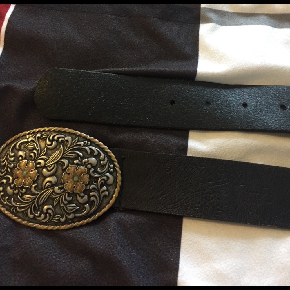 Jessica Simpson Belt - Picture 2 of 4