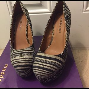 Madden Girl Wedges
