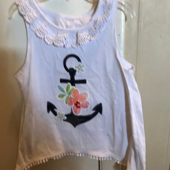 Girls size 8 shirt and shorts $10 - Picture 1 of 2