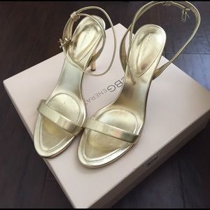 Great BCBG heels