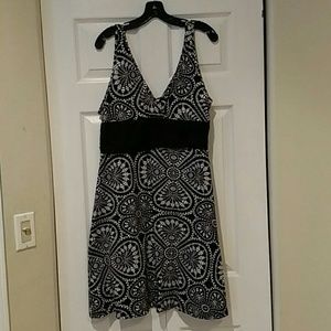 Comfy Patagonia jersey black and white print dress