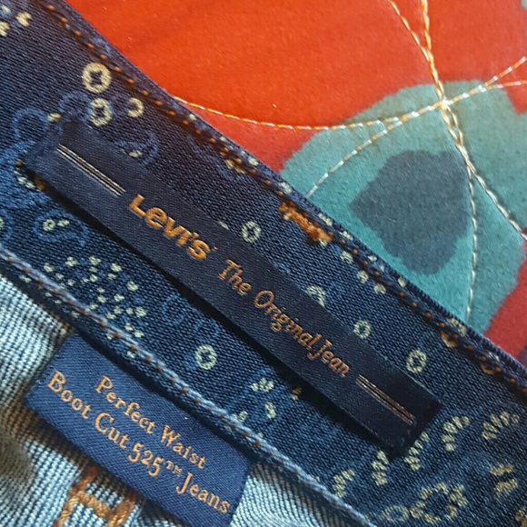 Levi's - Picture 2 of 3