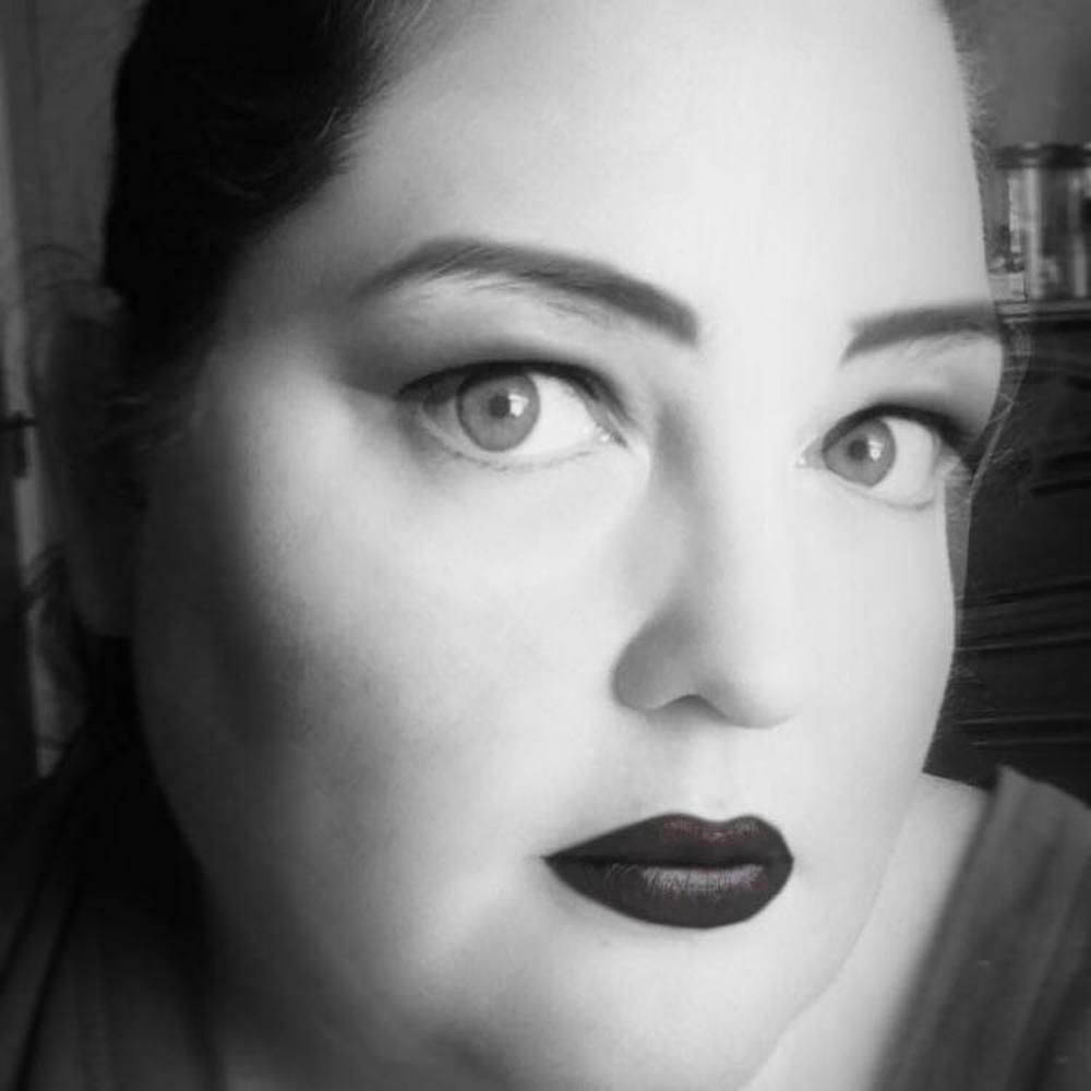 Meet your Posher, Laurie