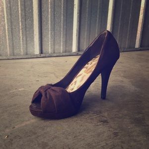 Delicious velvet brown open toe heels size 7