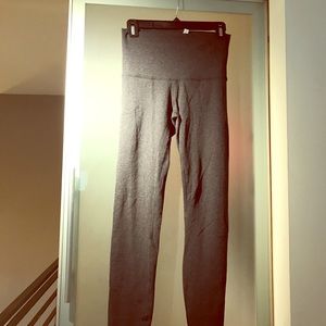 Lululemon Sz 6 Wunder Under Cotton Gray Yoga Pants