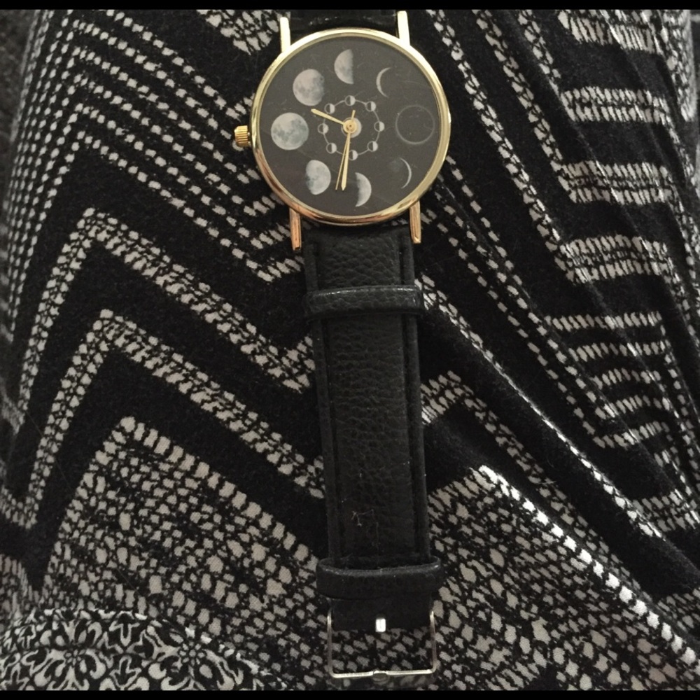 Moon watch ⌚️ 🌙