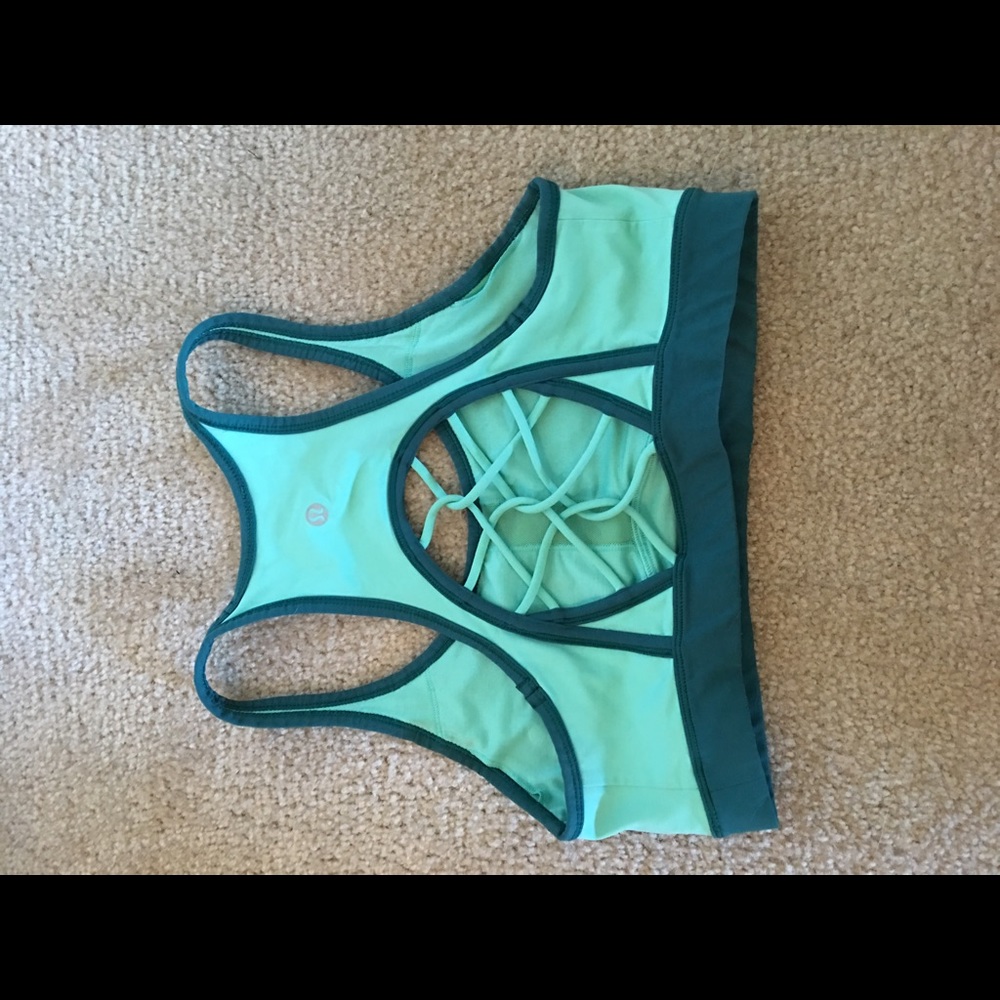 Sports bra