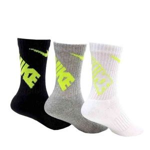 🧦Nike Kids Crew Socks (3PK)