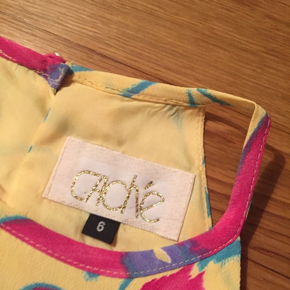 Cache Two Piece set fully lined - Picture 3 of 5