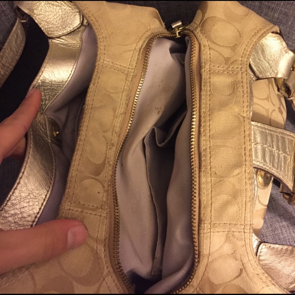 Coach Purse - Picture 4 of 4