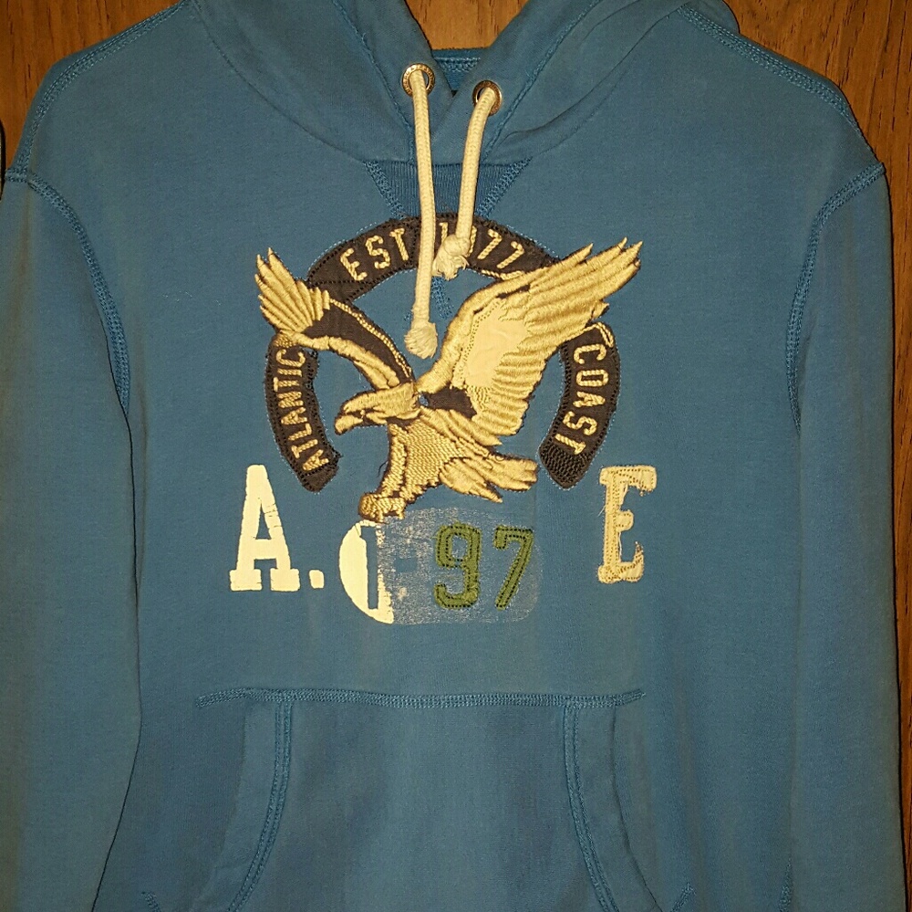 American Eagle sweatshirt