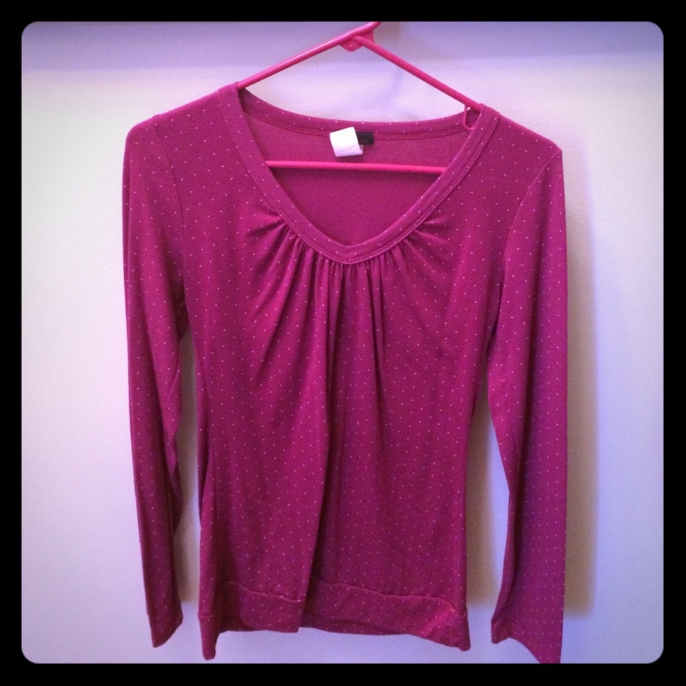 Size large long sleeve top with v neck