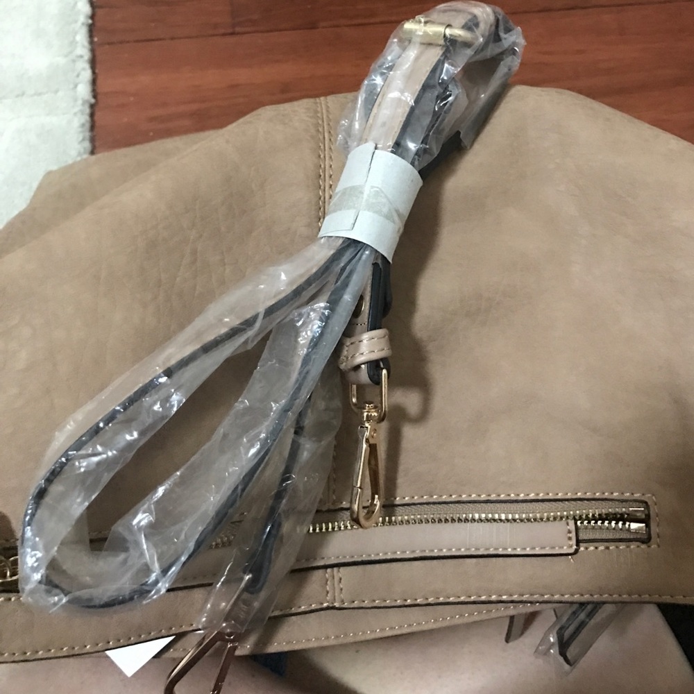 brand new Urban Expressions foldable tote - Picture 3 of 5
