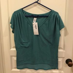 NWT Unionbay cut neck tee