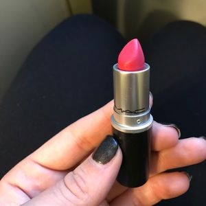 MAC Diva-ish Lipstick