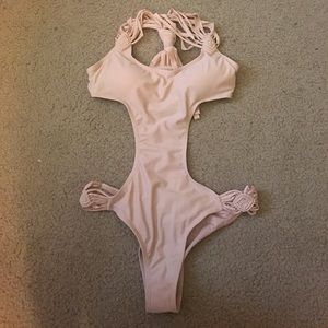 Coral Monokini 😍.