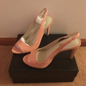 BCBG Carly pumps