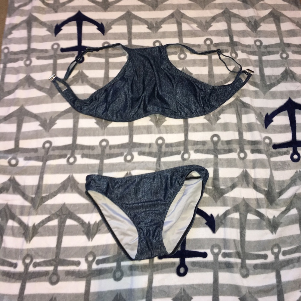 Super cute halter top bikini