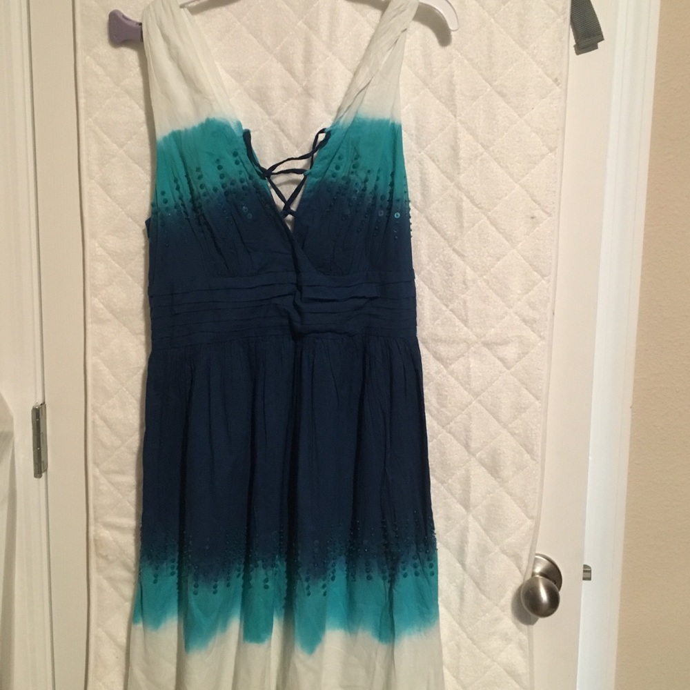 Guess pretty ombré dress, new with out ticket.