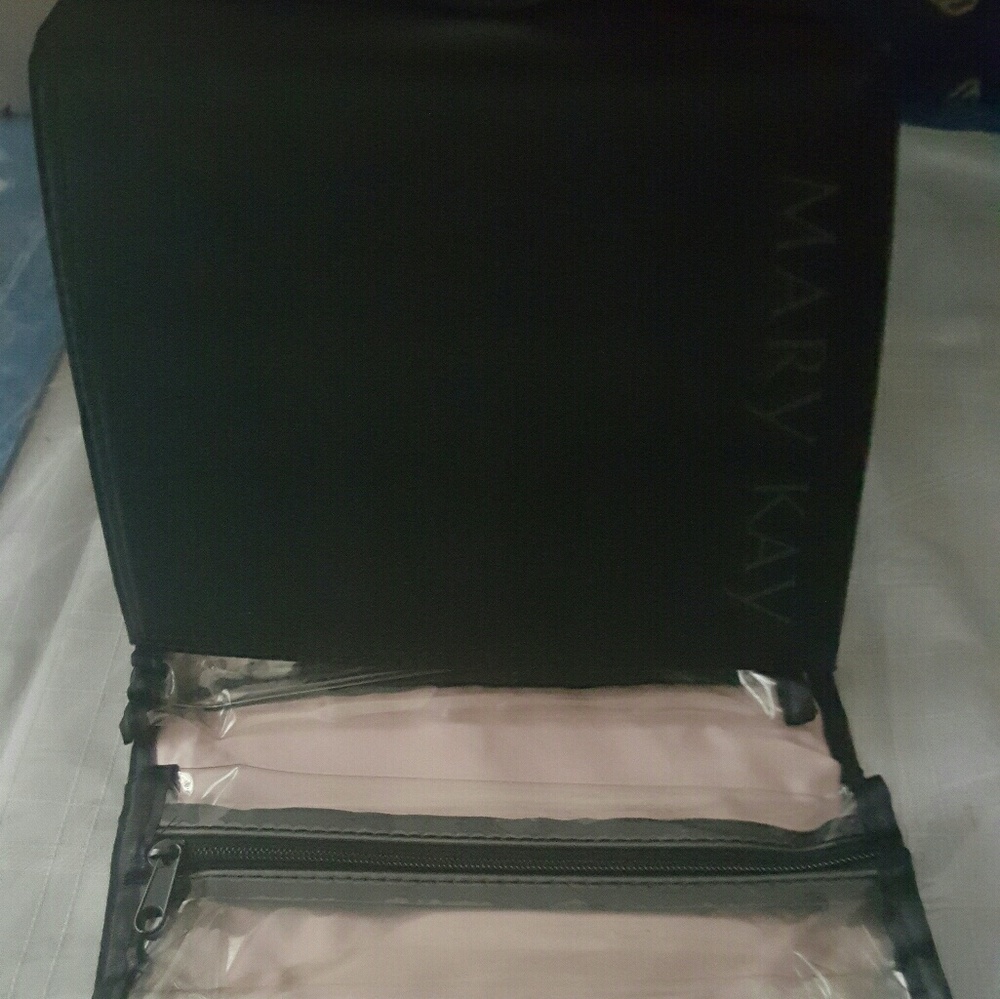 Mary Kay roll up bag
