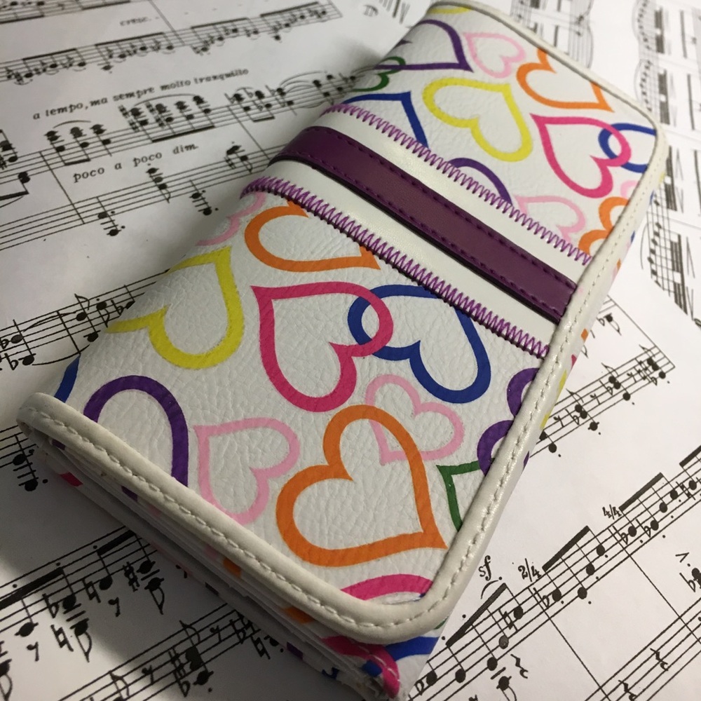 NEW Faux Leather Heart Wallet