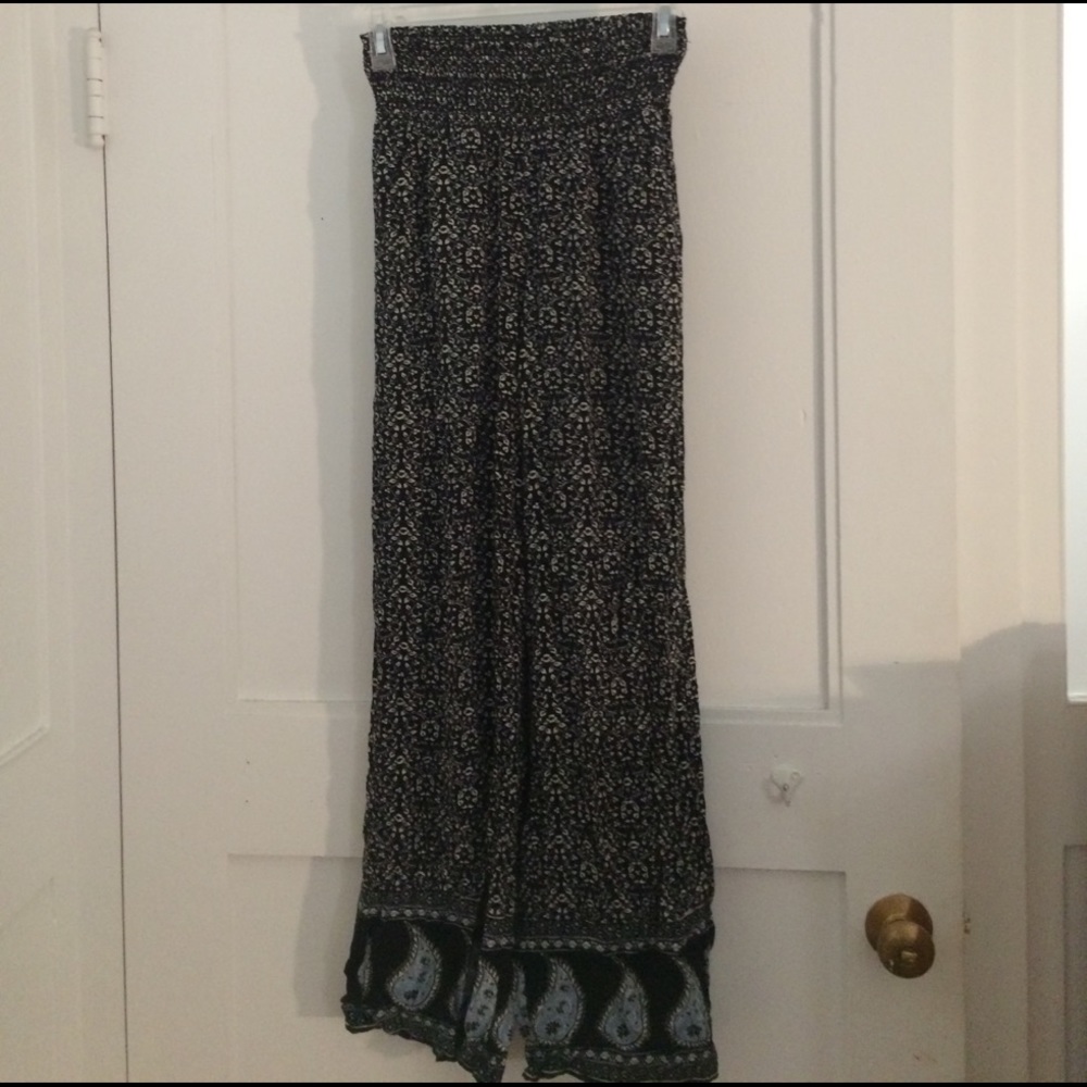 Flowy pattern pants