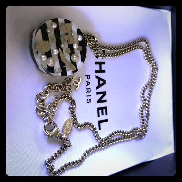 CHANEL Pendant necklace & earring set AUTHENTIC - Picture 4 of 8