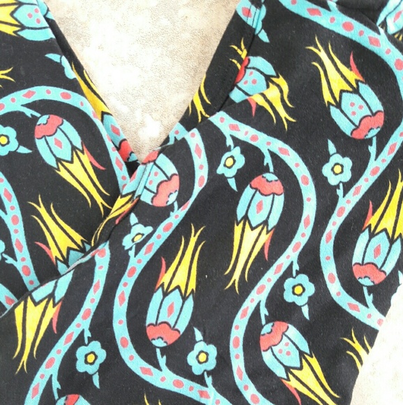 Exotic Flower Leggings from LuLaRoe Size L/XL - Picture 3 of 4