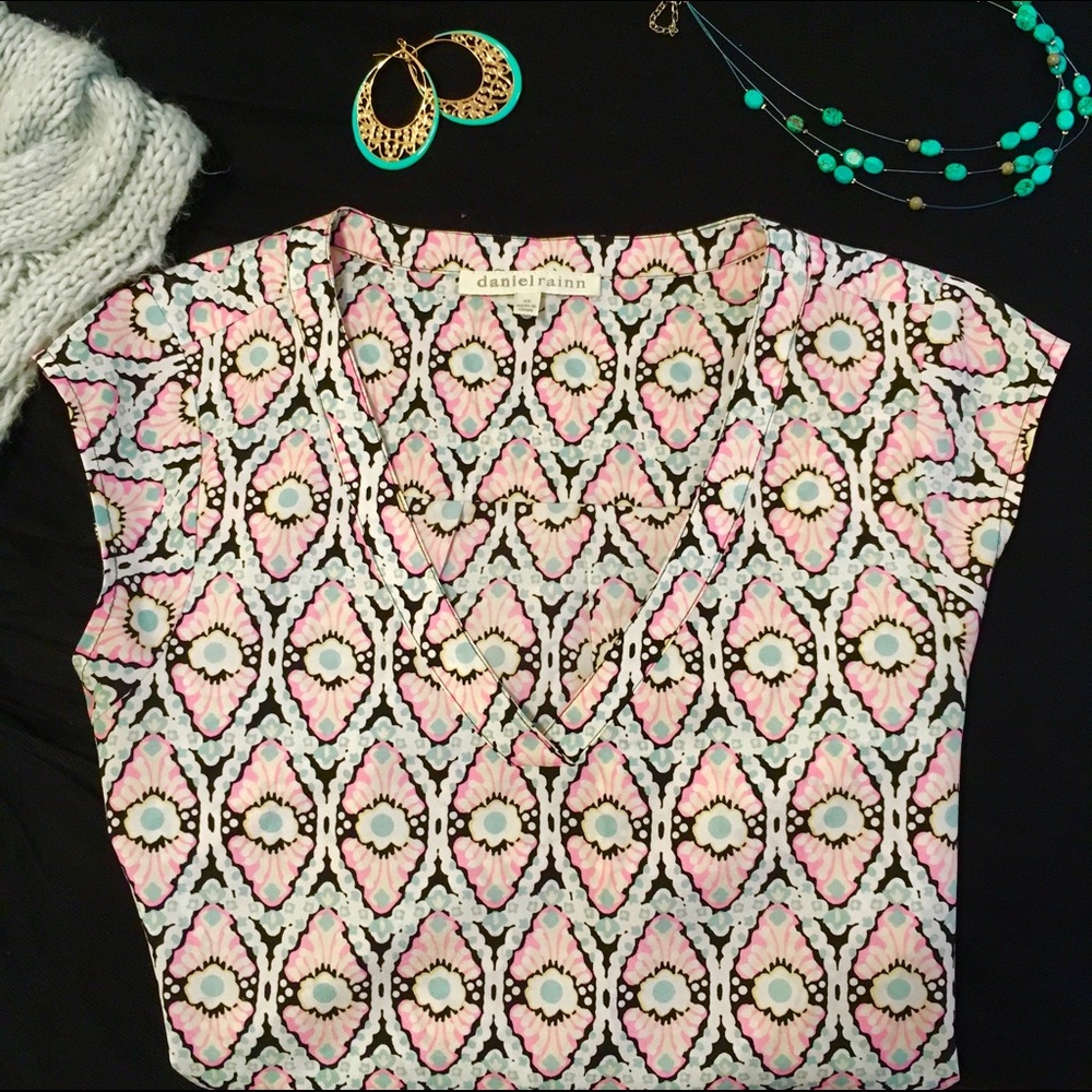 NWOT Nordstrom - Printed Short Sleeve Blouse