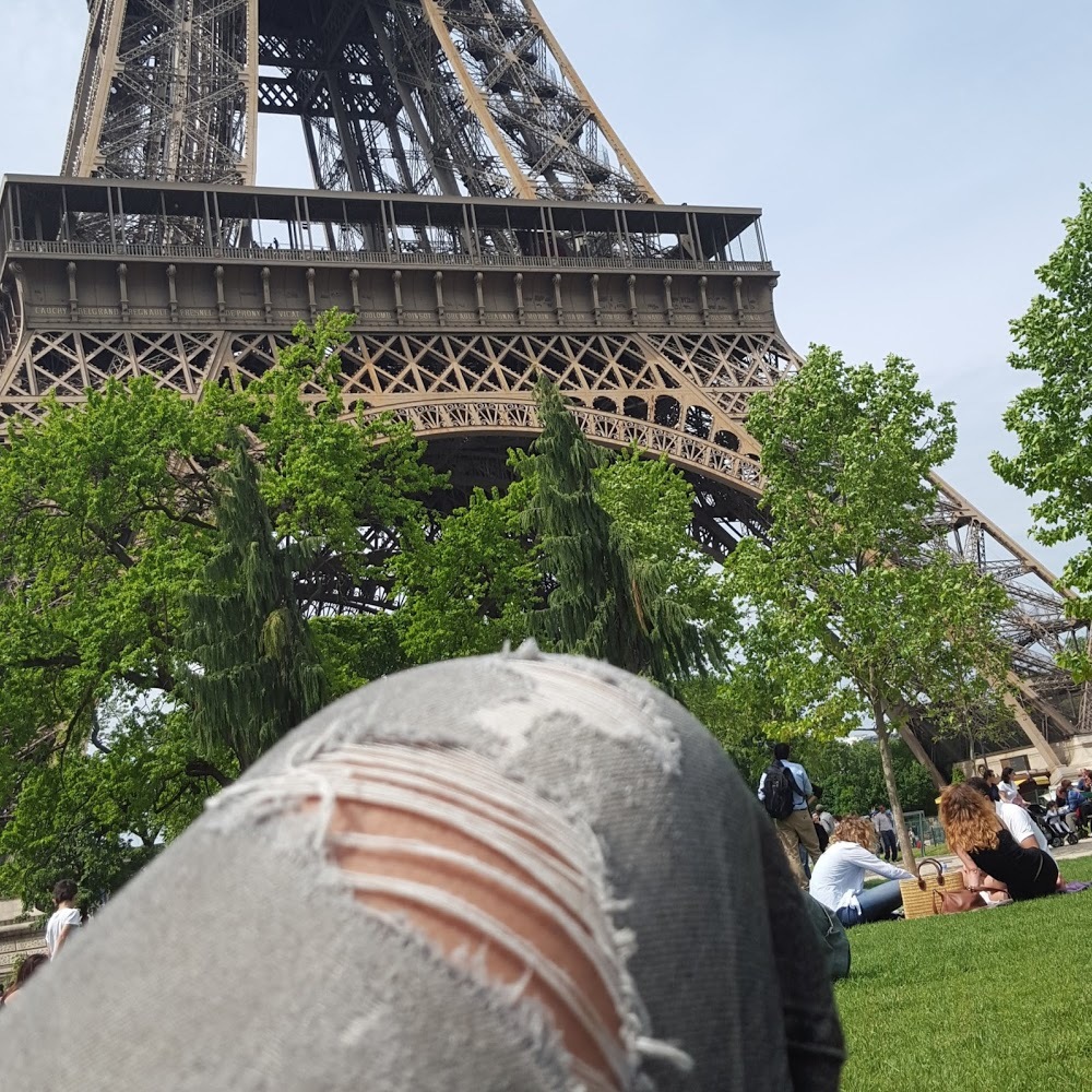 Meet your Posher, Regis