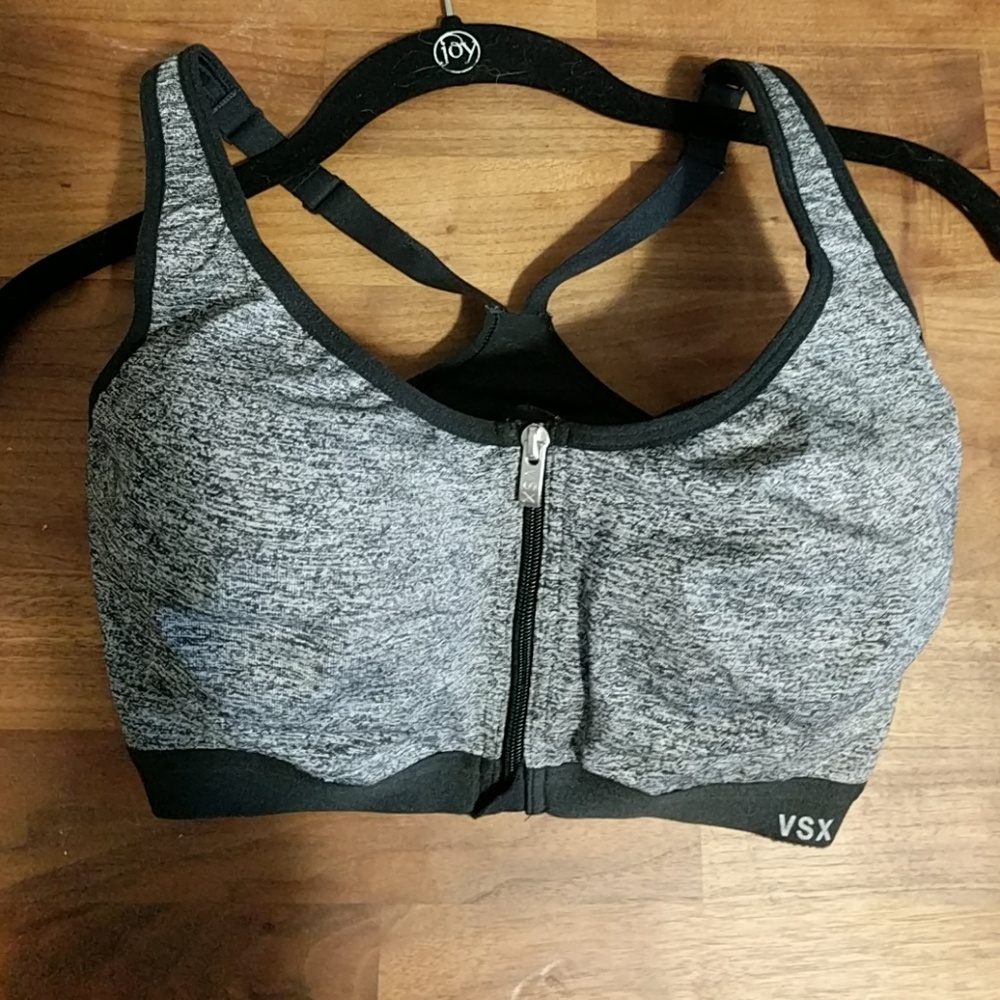 Victoria Secret 32DDD Sports Bra