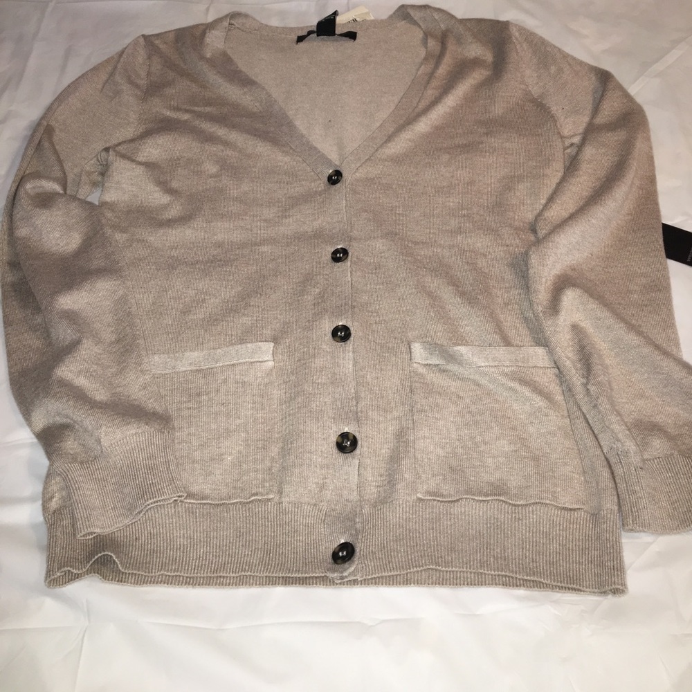 🎀 NWT tan cardigan 🎀