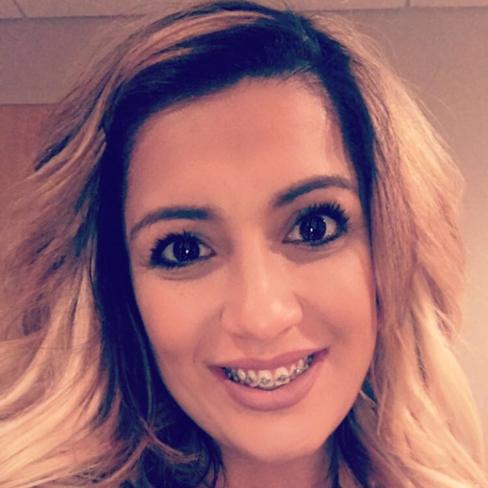 Meet your Posher, Adriana