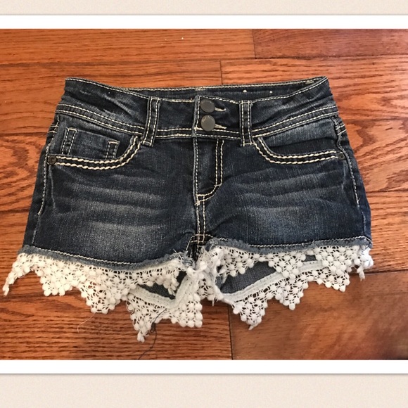 Girls size 7 shorts - Picture 1 of 1