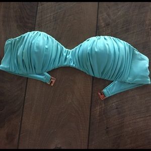 H&M • Aqua strapless ruffled bikini top