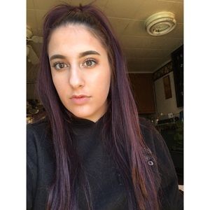 Meet your Posher, Destini