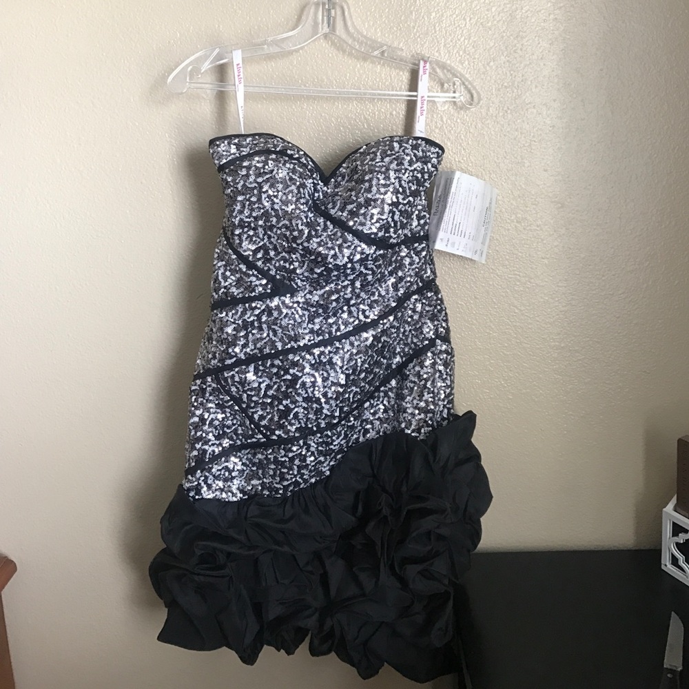 Prom dress size small. Authentic Mary's prom dress