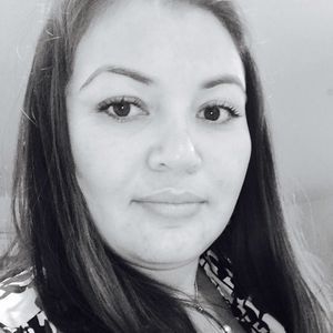 Meet your Posher, Alma