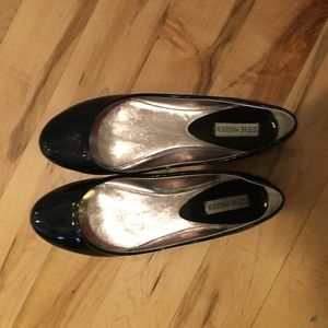 Steve Madden Black patent flats