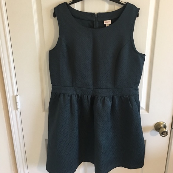 Merona Dresses & Skirts - Dark green dress
