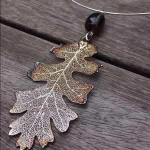 Real Natural Leaf Gold Plated BlackStone Collier