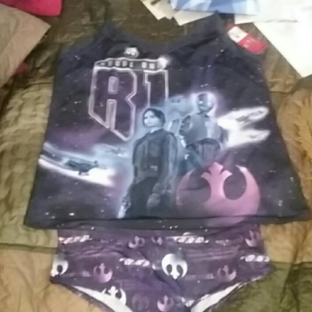 New Disney Star Wars PJ size XL