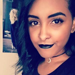 Meet your Posher, Adriana