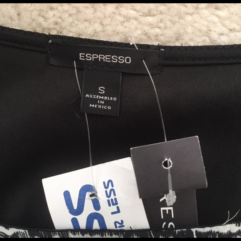 Cute cinch-waist Printed Dress - Picture 3 of 3