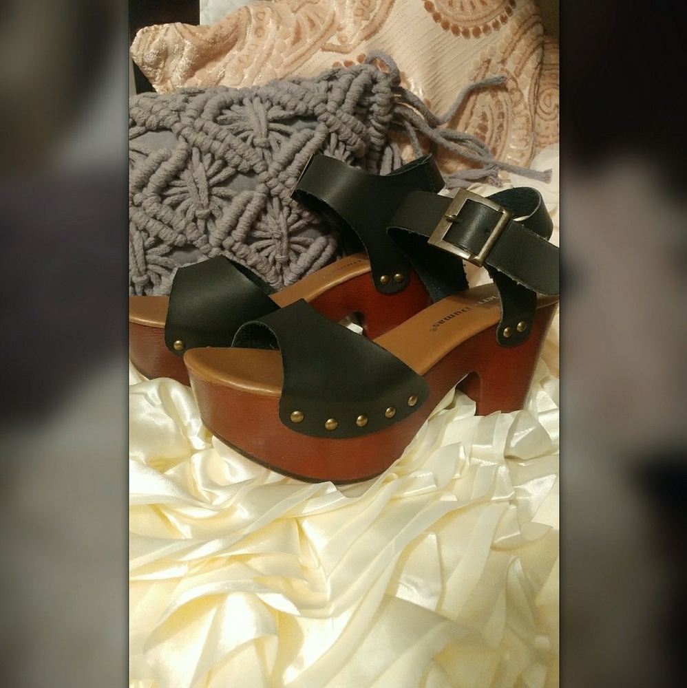 Pierre Dumas Black Chunky Wedges